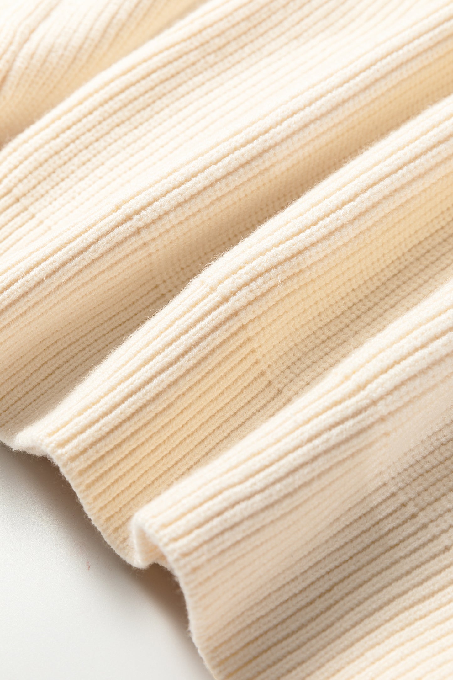 Ribbon Kiss Backless Sweater