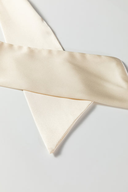 Ribbon Kiss Backless Sweater